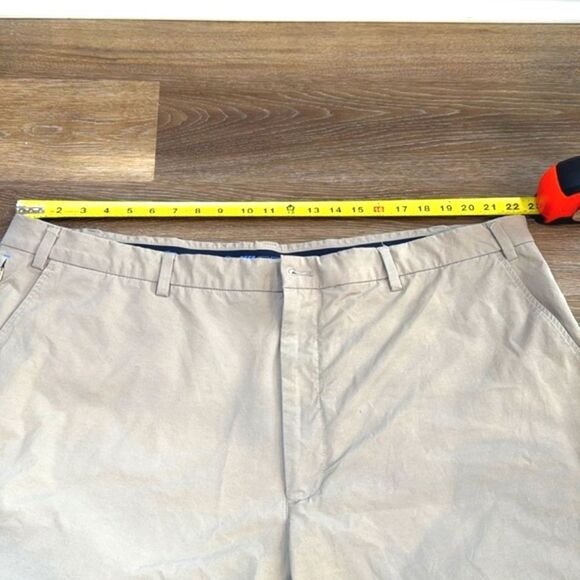 Vineyard Vines On The Go Tan Flat Front Shorts Sz 46B - Picture 8 of 11